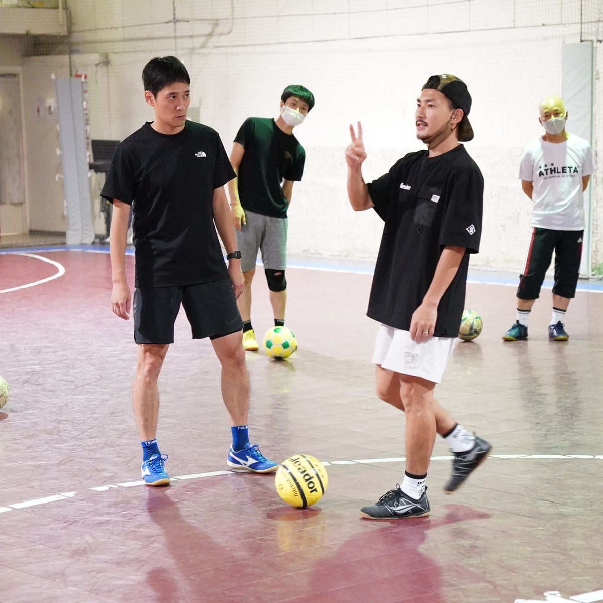 クリニックで指導する石関聖